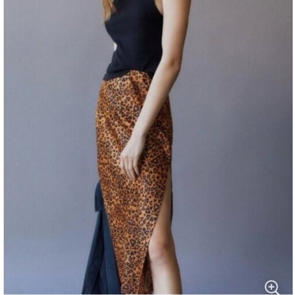 Urban Outfitters Leopard & Heart printed Satin Touch Midi Skirt Size S P